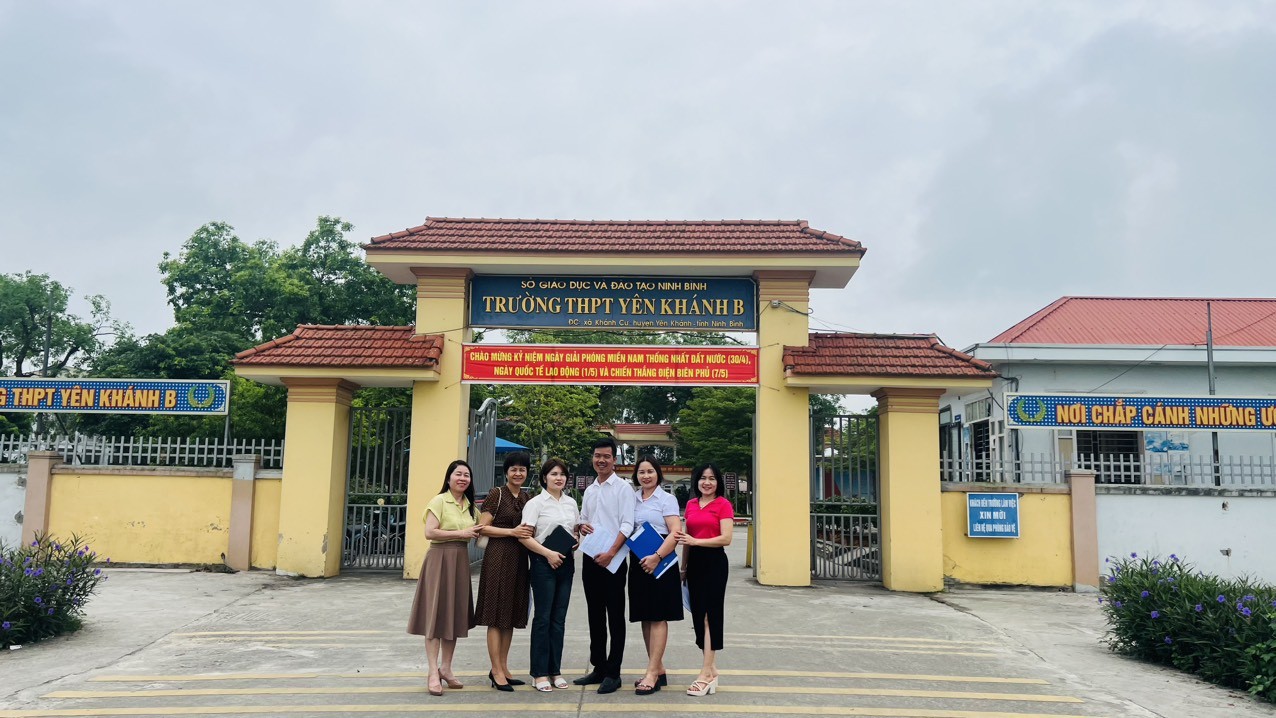 TVP Ninh Bình-Tư vấn hướng nghiệp cho học sinh THPT Ninh Bình