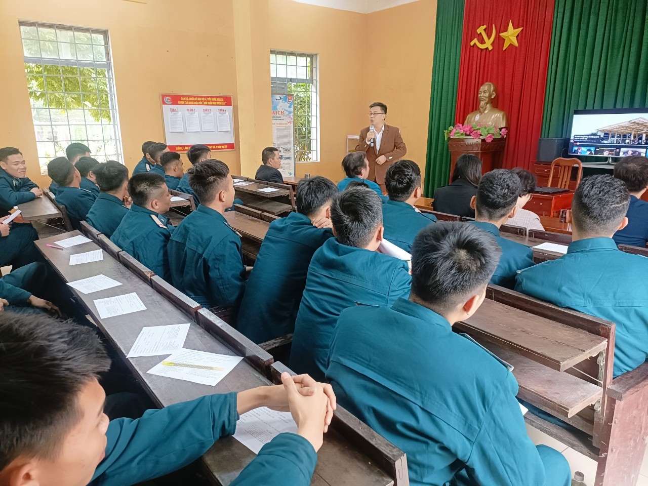 VPTS Hà Nam-Tổ chức hướng nghiệp nghề cho chiến sỹ nghĩa vụ Trung Đoàn 918, Phúc Đồng-Long Biên-Hà Nội