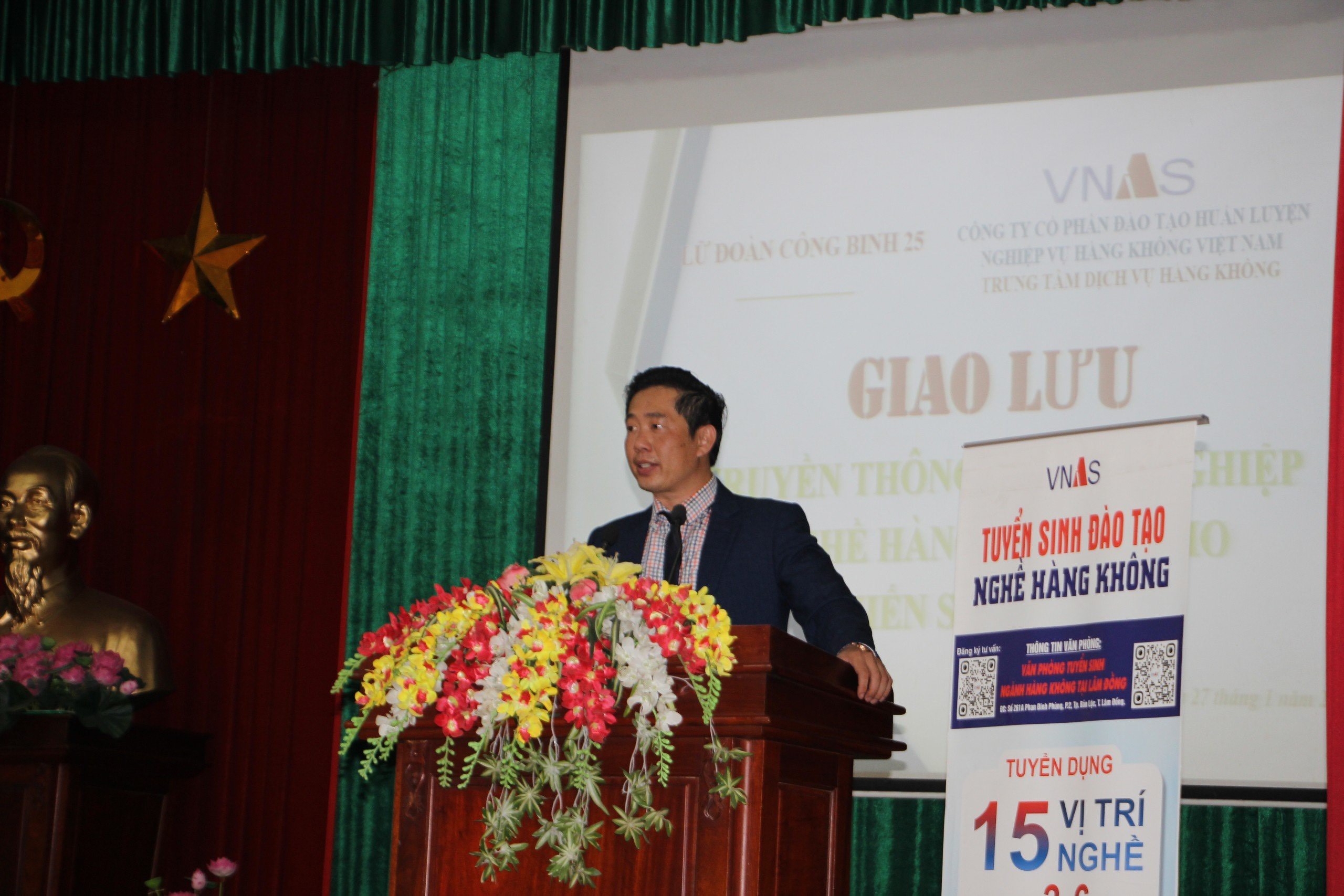 VPTS Lâm Đồng-Giao lưu, giới thiệu nghề hàng không cho chiến sỹ nghĩa vụ Lữ đoàn Công binh 25